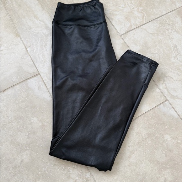 Wild Fable Black Faux Leather Leggings Size M - Picture 2 of 6
